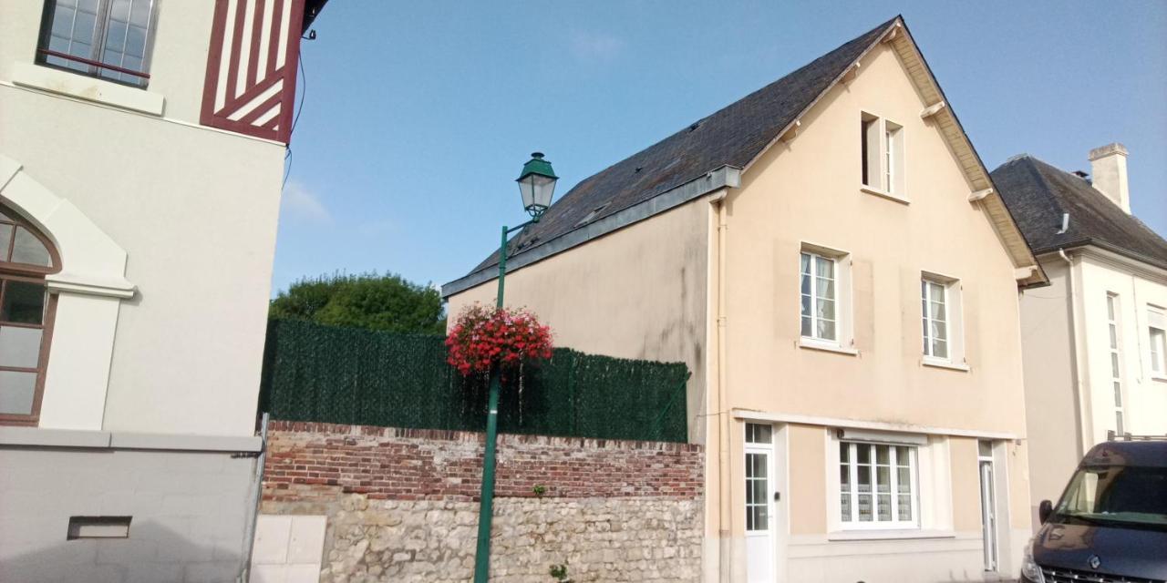 Le Deux Gaulle Apartman Le Mêle-sur-Sarthe Kültér fotó